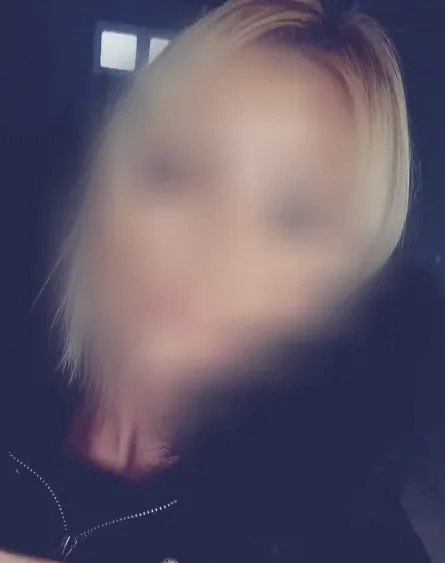Aya, 25