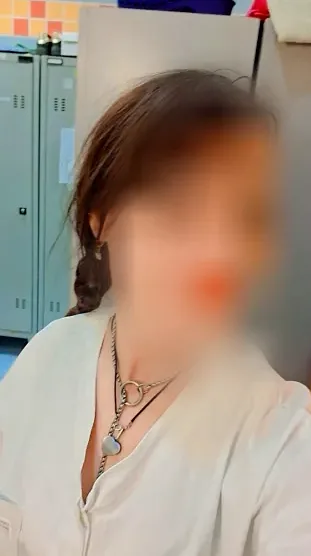 Ayla, 32