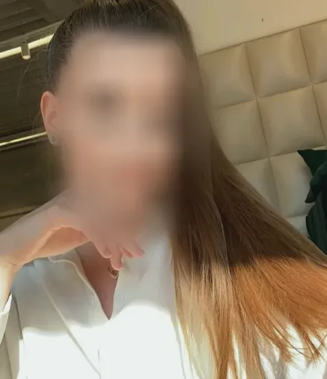 Ayla, 28