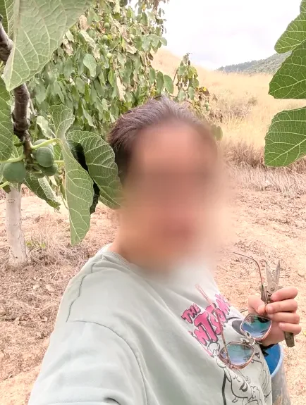 Julie, 36