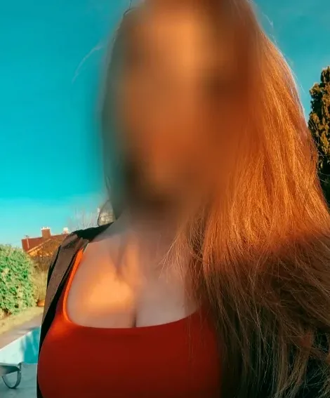 Karin, 34