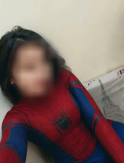 Lynn, 25
